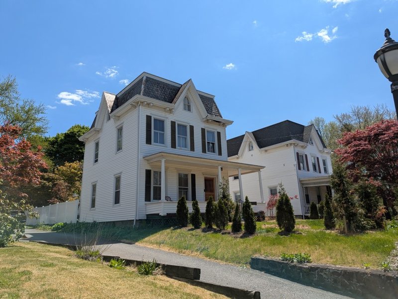 Brewster’s Victorian houses — photograph 2